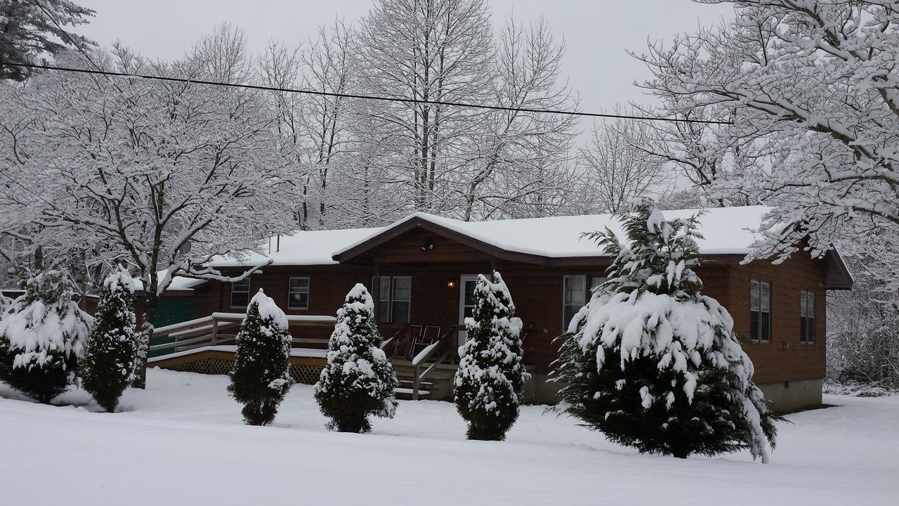 Two Rivers Lodge บรายซันซิตี ภายนอก รูปภาพ